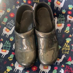 Dansko size 9